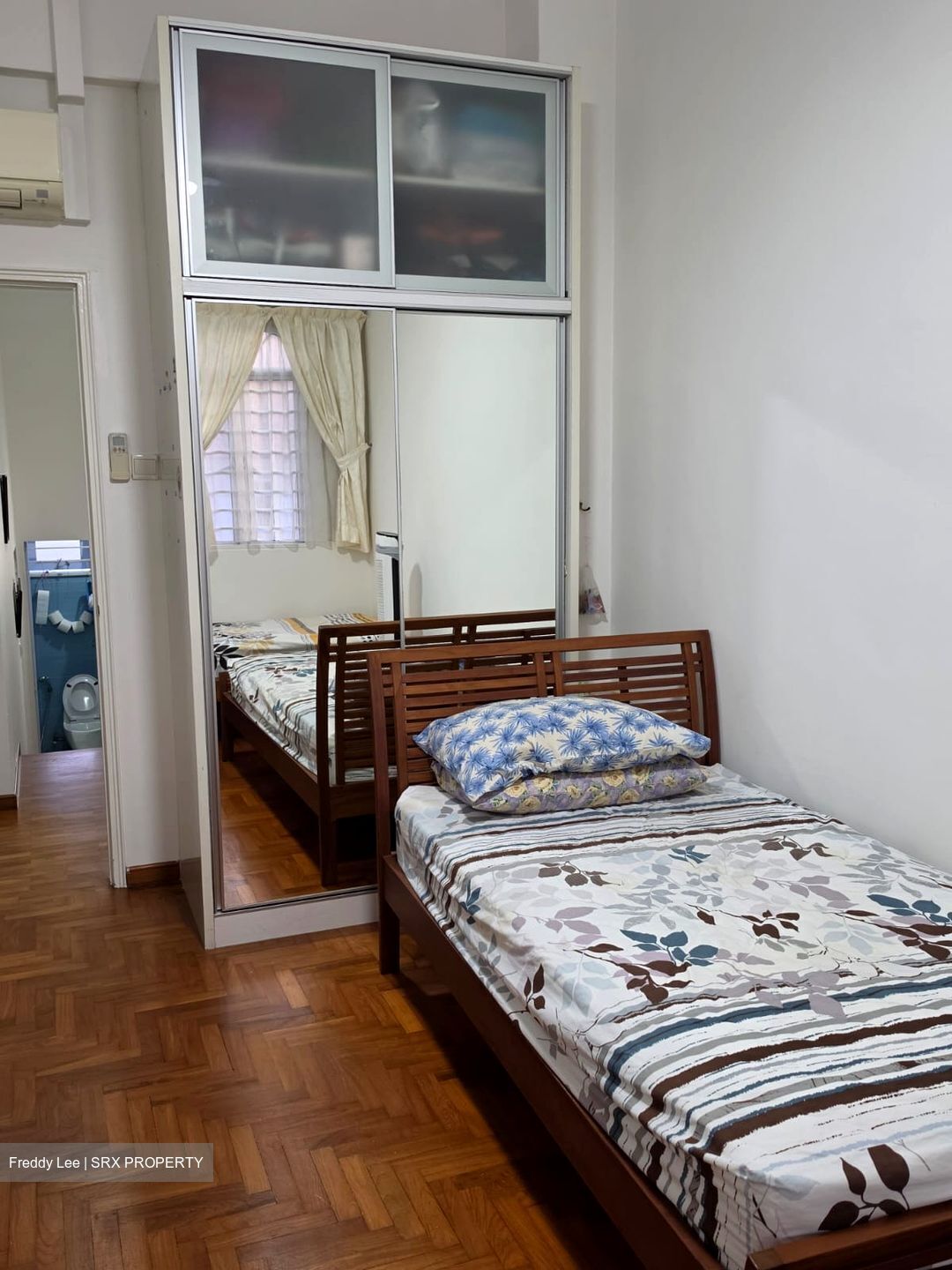 Loyang Villas (D17), Terrace #558906651